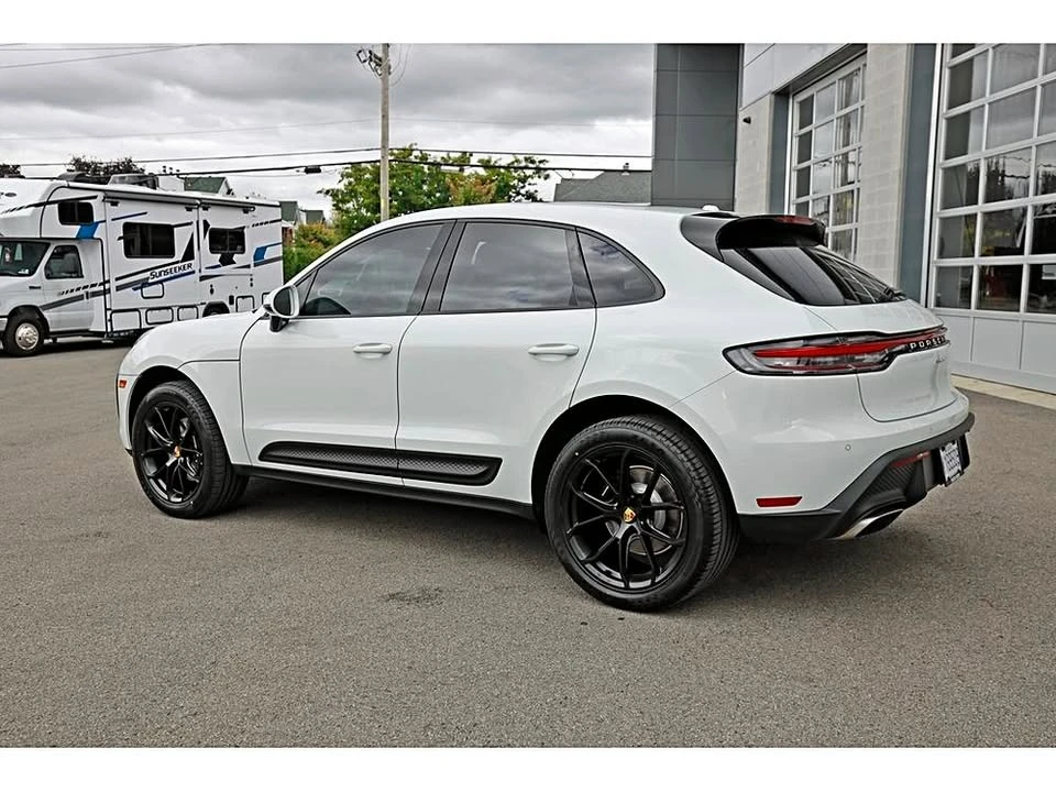 2026 Porsche Macan Electric - Image 6 of 19