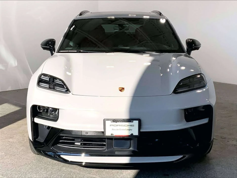 2026 Porsche Macan Electric - Image 2 of 20
