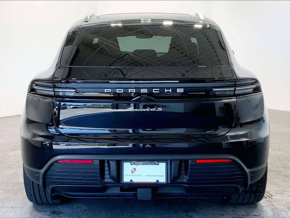 2026 Porsche Macan Electric - Image 6 of 20