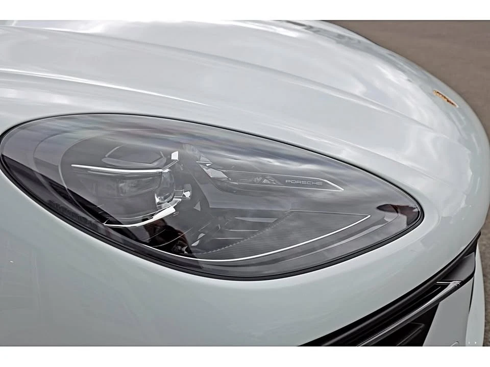 2026 Porsche Macan Electric - Image 7 of 19