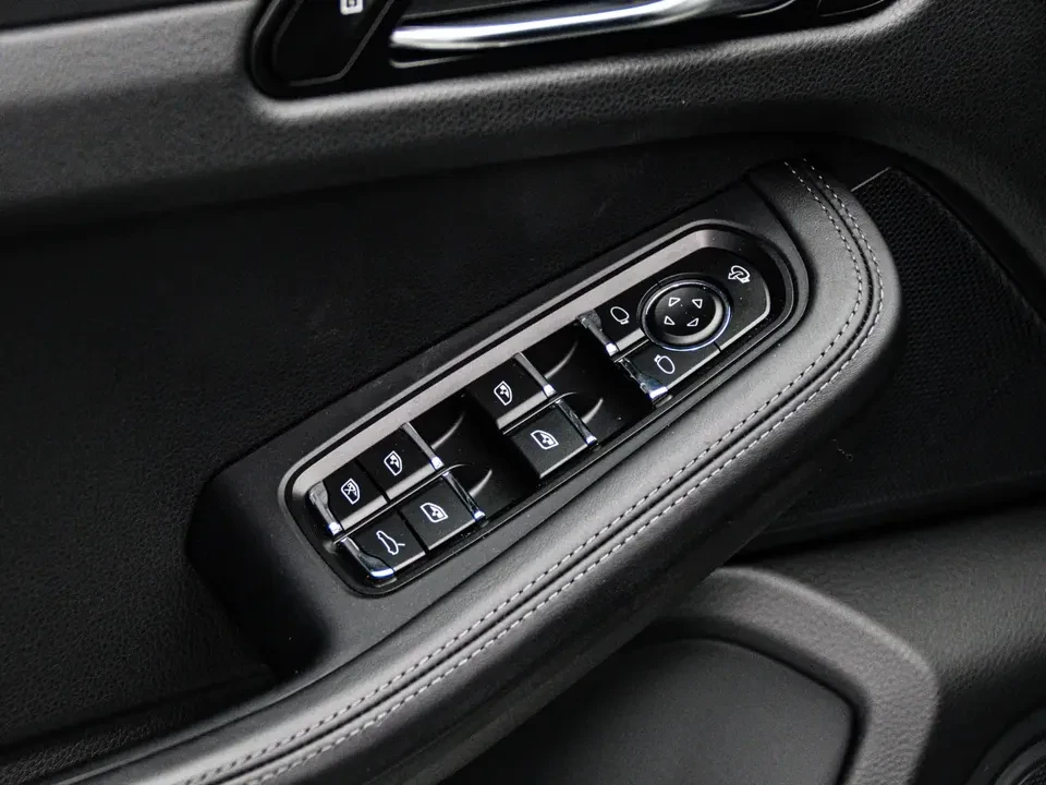 2026 Porsche Macan Electric - Image 20 of 20