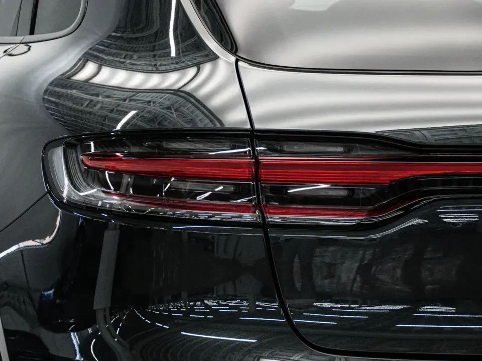 2026 Porsche Macan Electric - Image 9 of 20