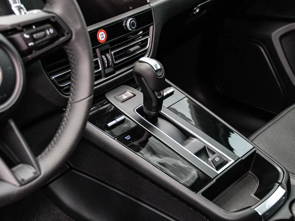 2026 Porsche Macan Electric - Image 19 of 20