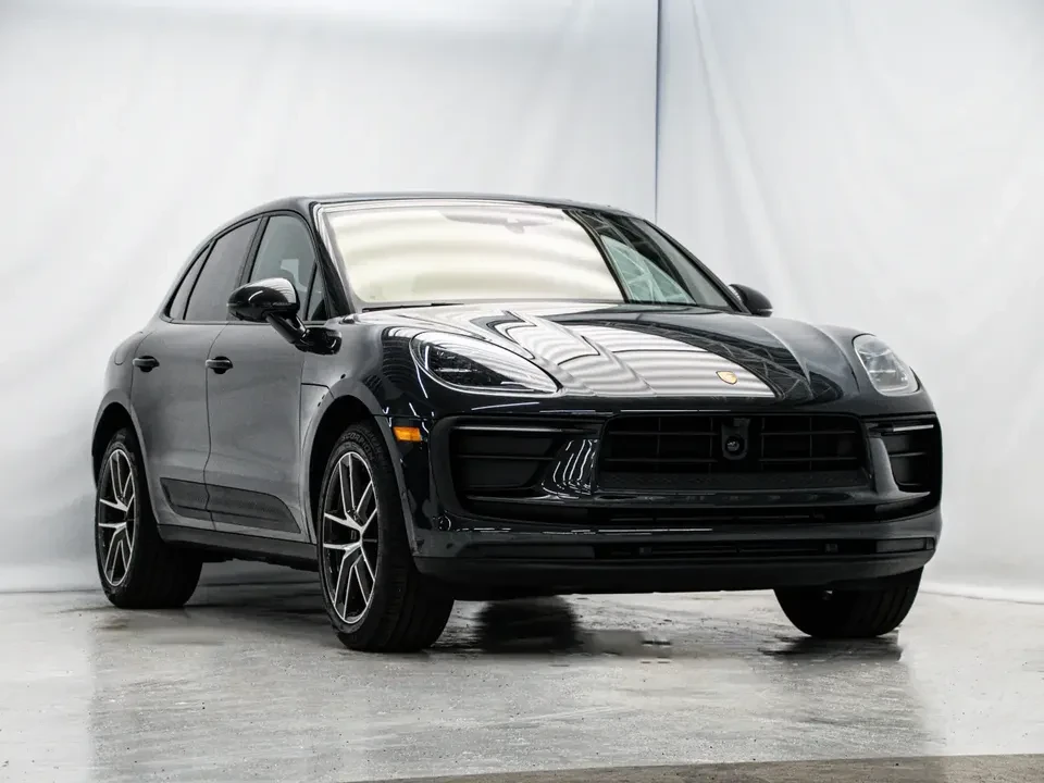 2026 Porsche Macan Electric - Image 7 of 20