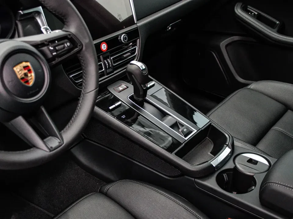 2026 Porsche Macan Electric - Image 2 of 20