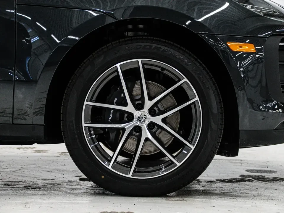 2026 Porsche Macan Electric - Image 3 of 20