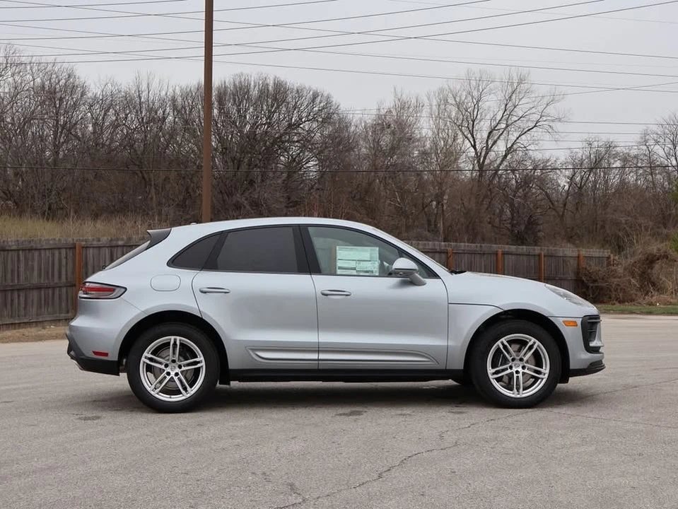 2026 Porsche Macan Electric - Image 9 of 20