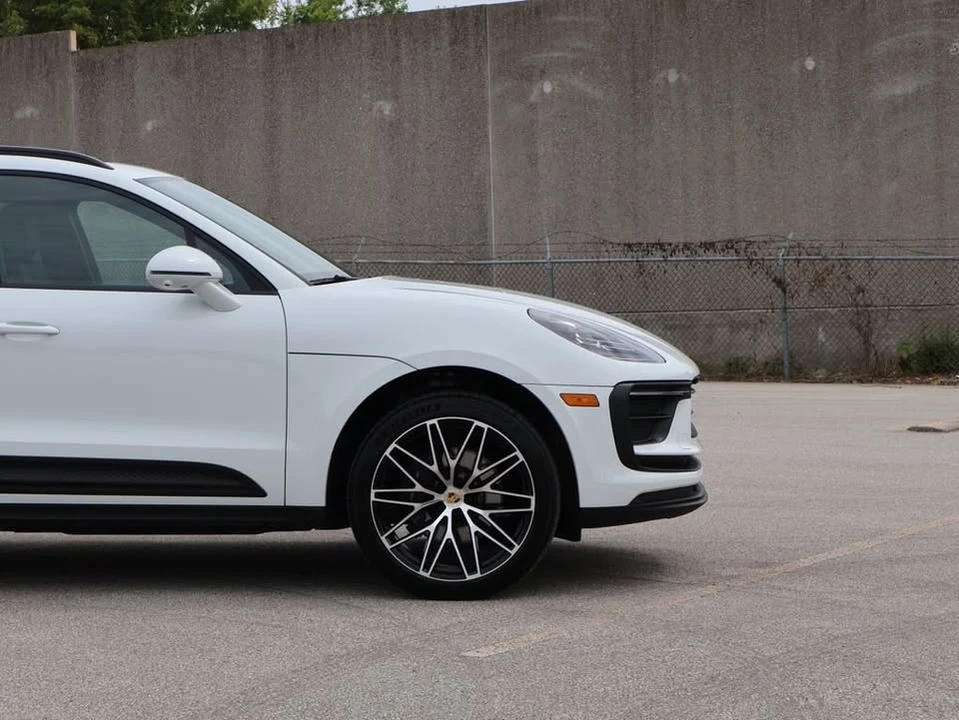 2026 Porsche Macan Electric - Image 10 of 20