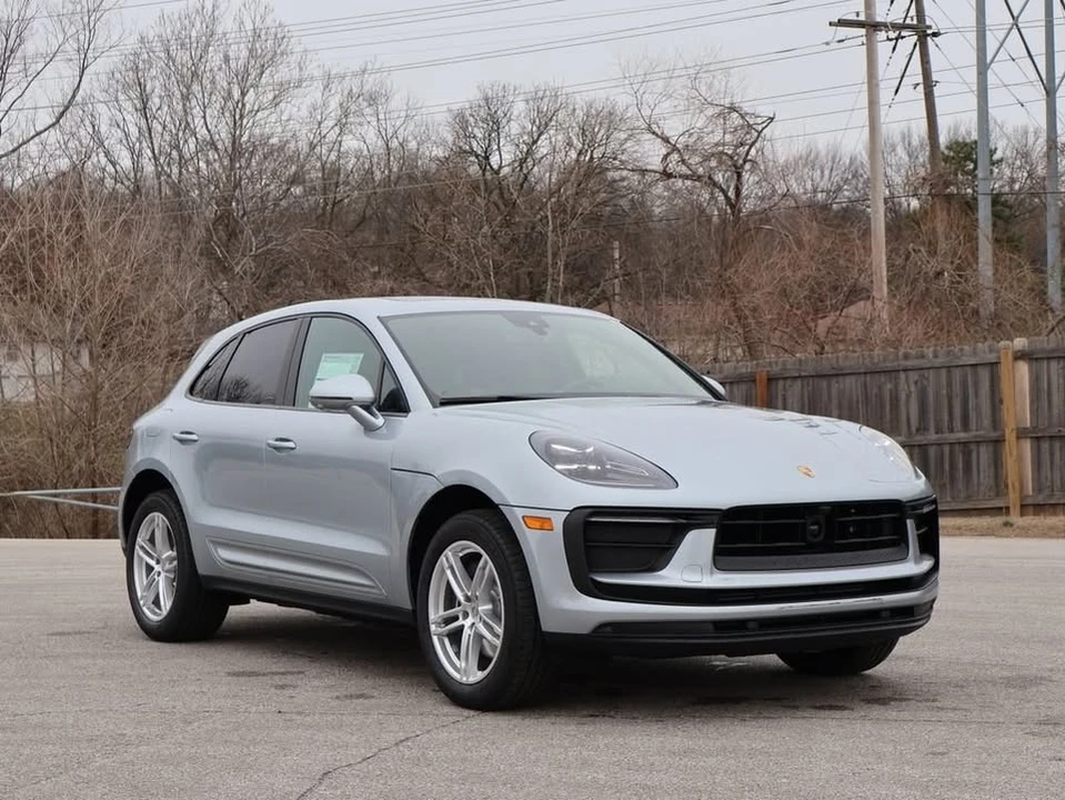 2026 Porsche Macan Electric - Image 11 of 20
