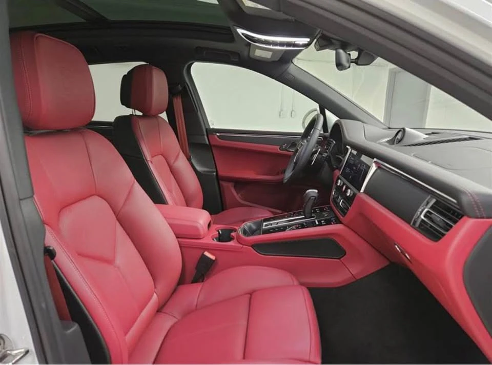 2026 Porsche Macan Electric - Image 6 of 9