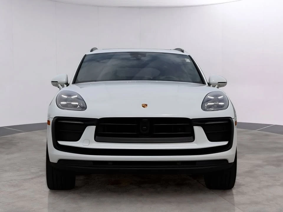 2026 Porsche Macan Electric - Image 12 of 20