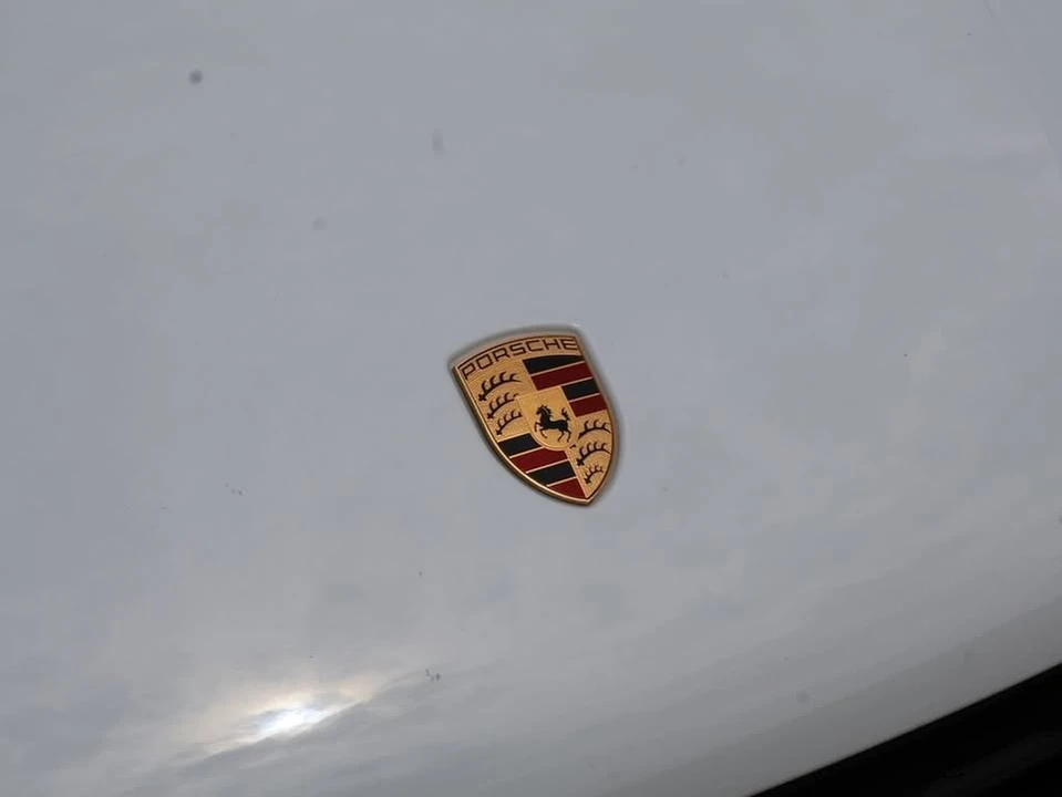 2026 Porsche Macan Electric - Image 13 of 20