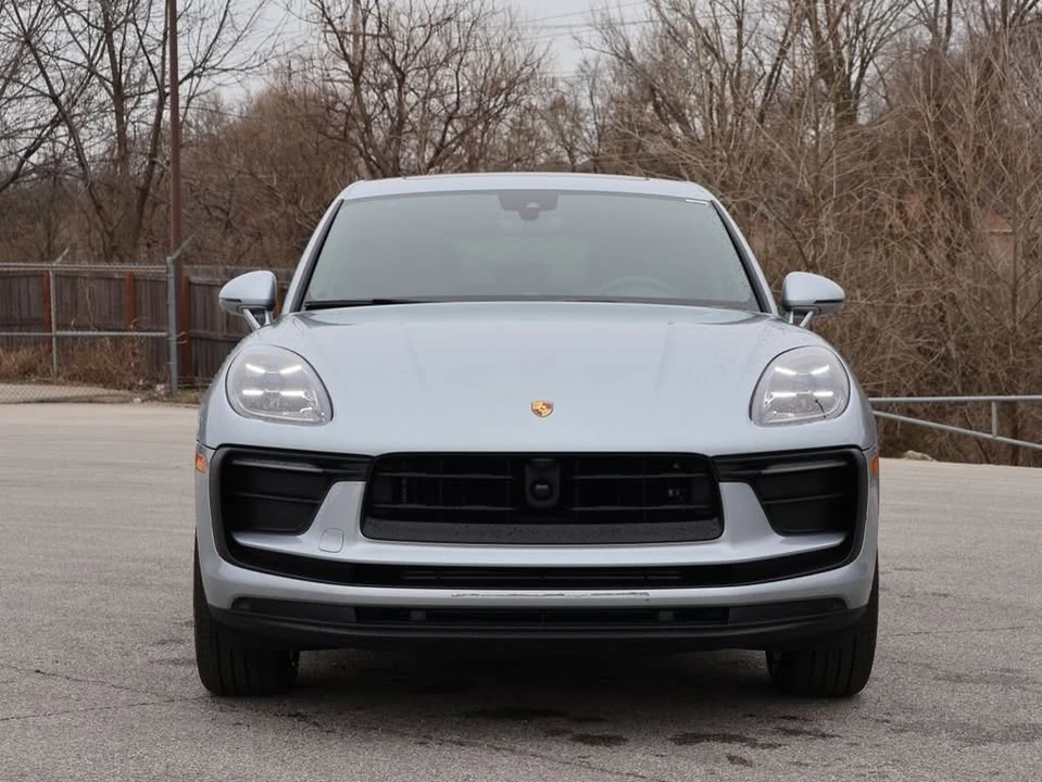 2026 Porsche Macan Electric - Image 12 of 20