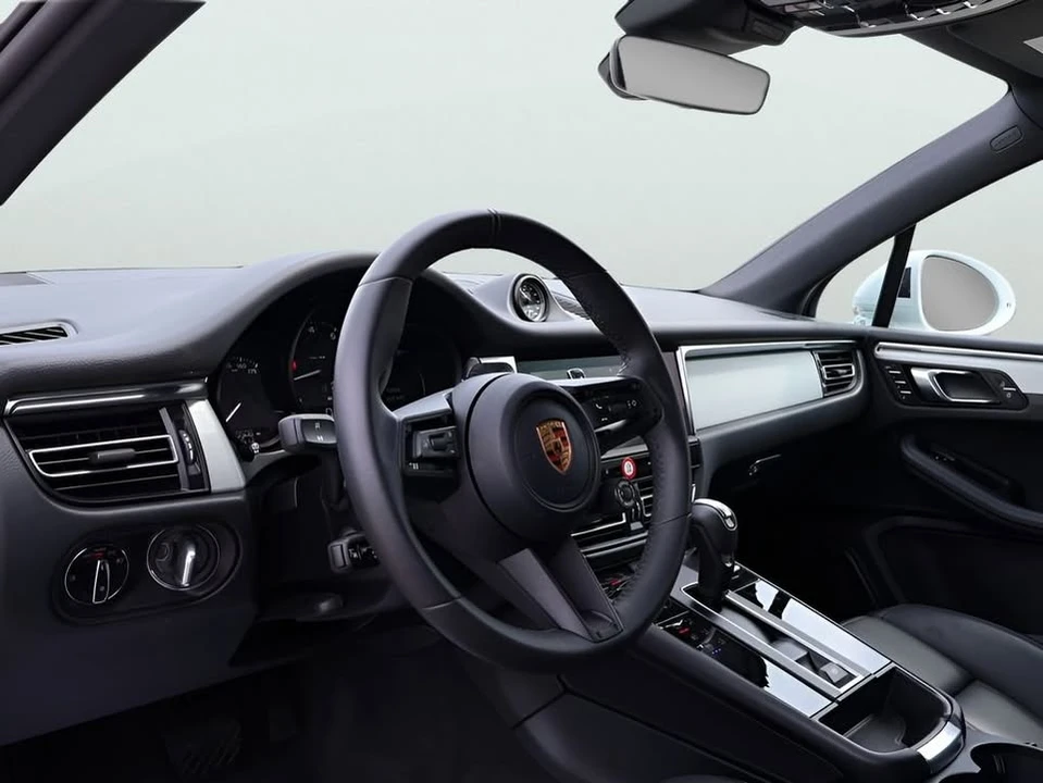 2026 Porsche Macan Electric - Image 4 of 20