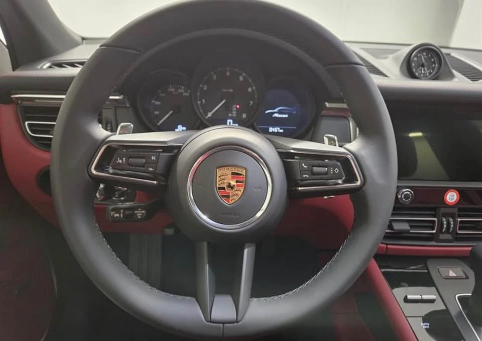 2026 Porsche Macan Electric - Image 7 of 9