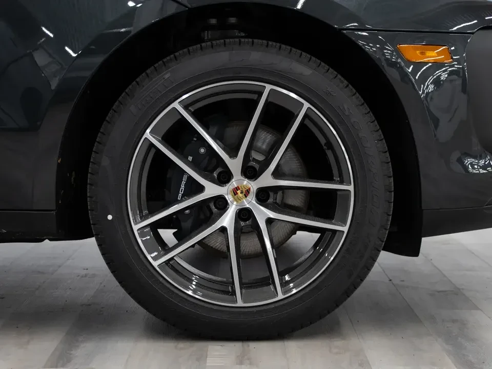 2026 Porsche Macan Electric - Image 10 of 20
