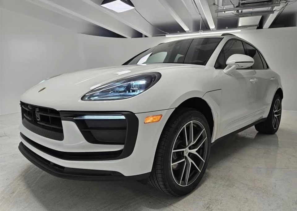 2026 Porsche Macan Electric - Image 3 of 9