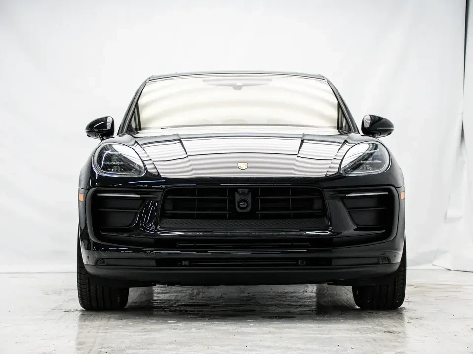 2026 Porsche Macan Electric - Image 7 of 20