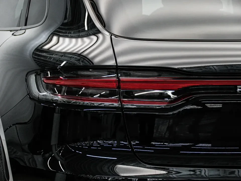 2026 Porsche Macan Electric - Image 13 of 20