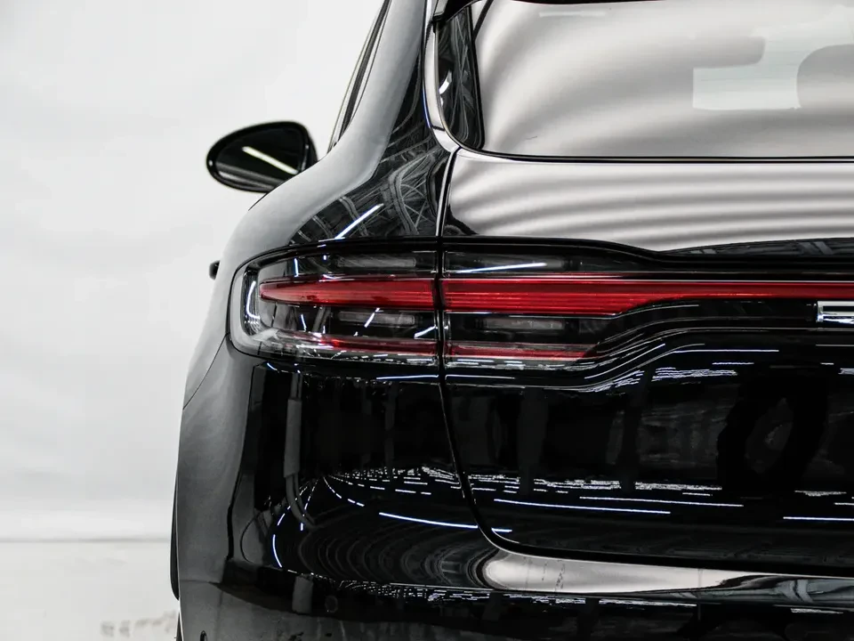 2026 Porsche Macan Electric - Image 15 of 20
