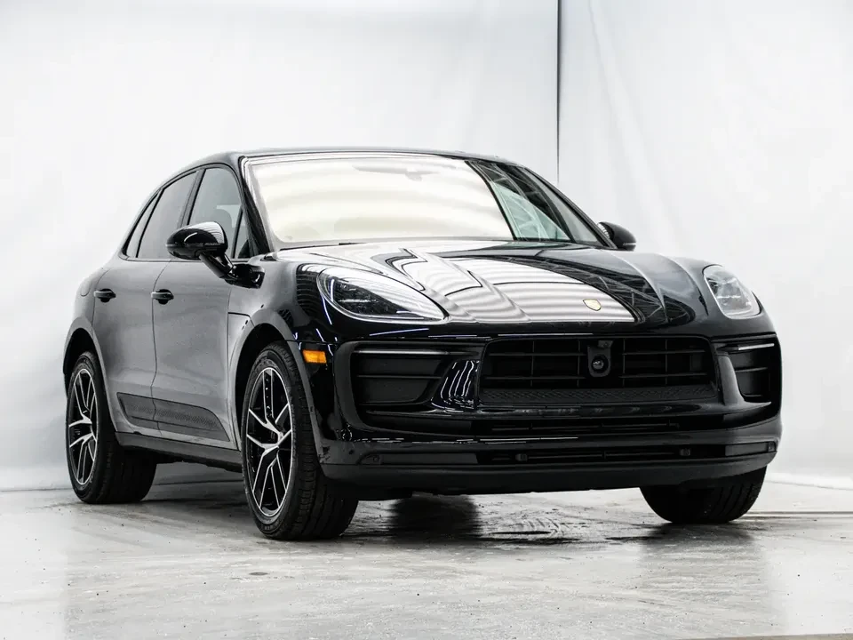 2026 Porsche Macan Electric - Image 6 of 20