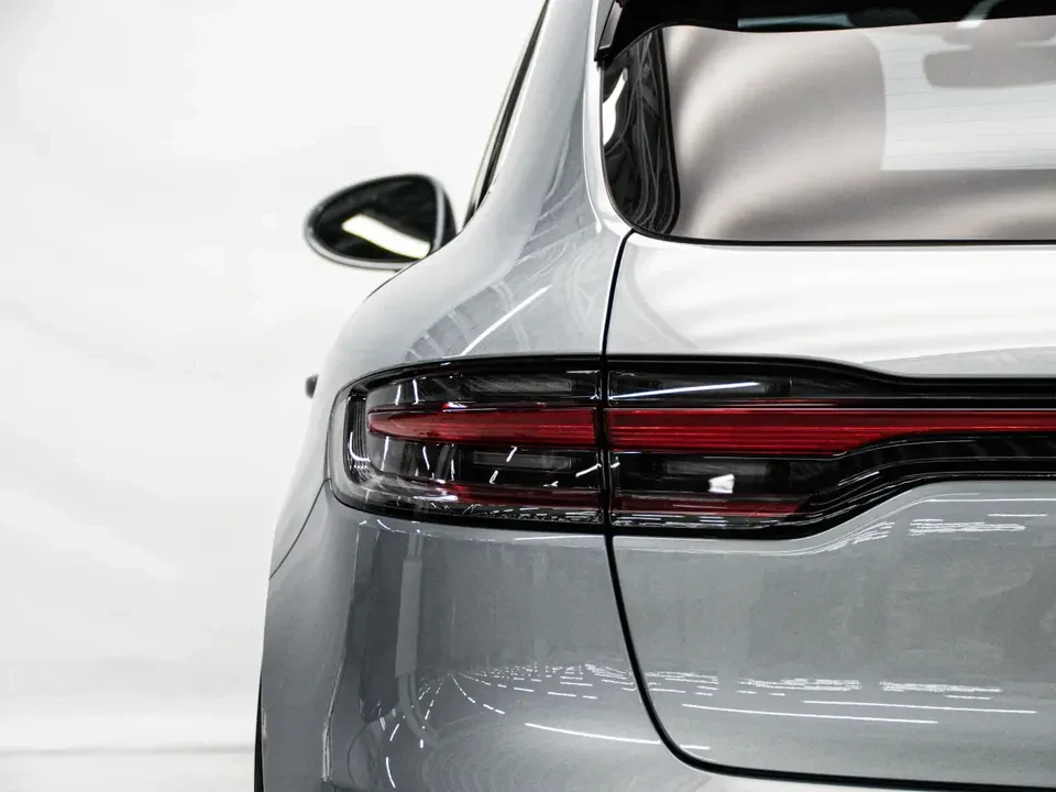 2026 Porsche Macan Electric - Image 11 of 20
