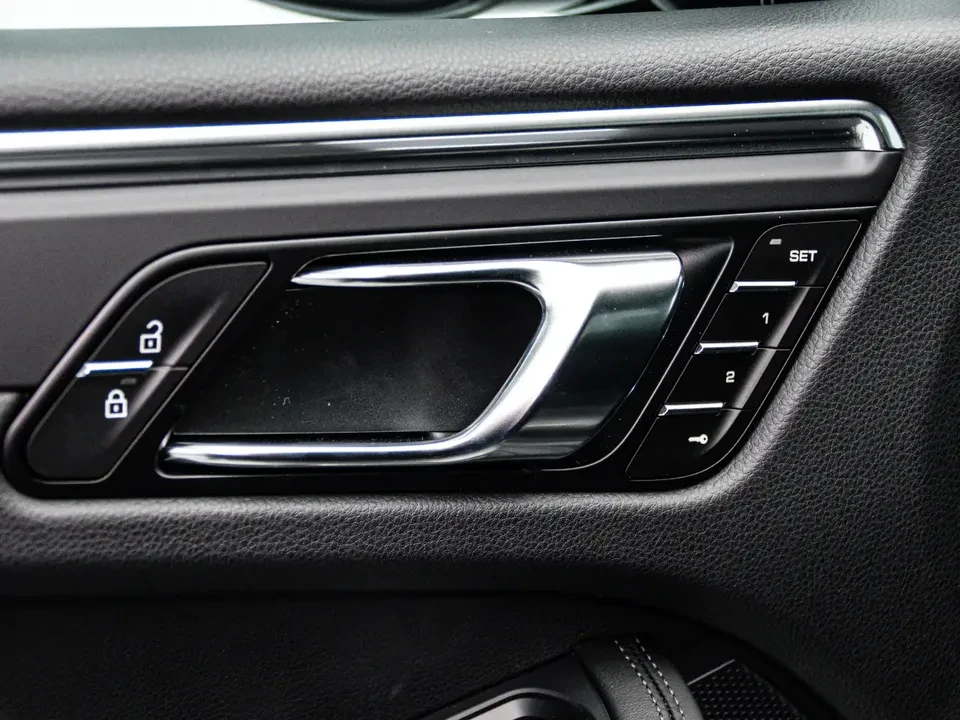 2026 Porsche Macan Electric - Image 20 of 20