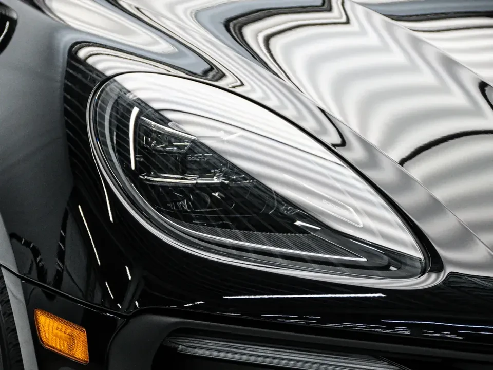 2026 Porsche Macan Electric - Image 11 of 20