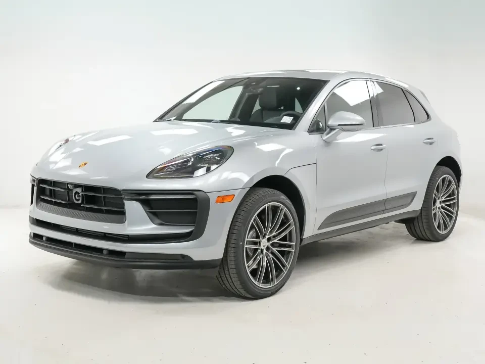 2026 Porsche Macan Electric - Image 10 of 12