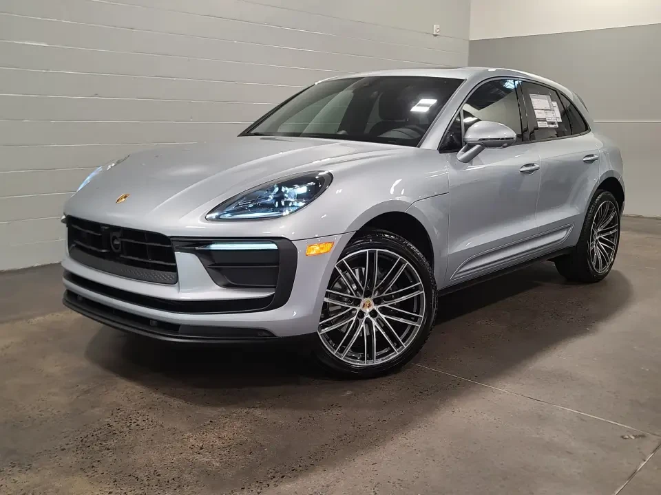 2026 Porsche Macan Electric - Image 9 of 12