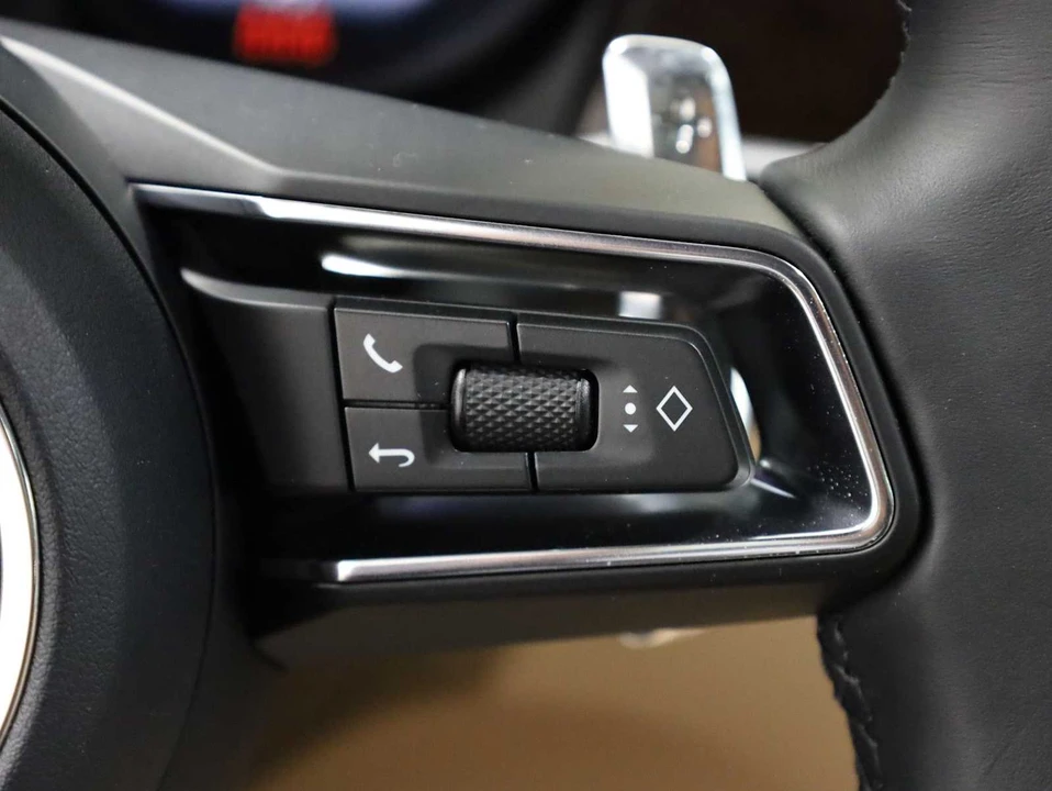 2026 Porsche Macan S - Image 28 of 31