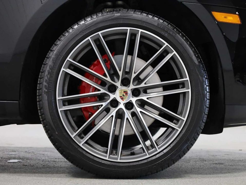 2026 Porsche Macan S - Image 12 of 31
