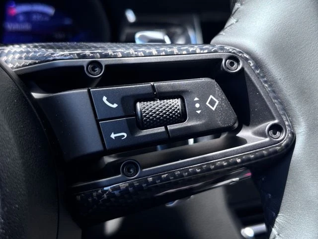 2026 Porsche Macan S - Image 17 of 30
