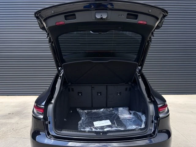 2026 Porsche Macan S - Image 27 of 30