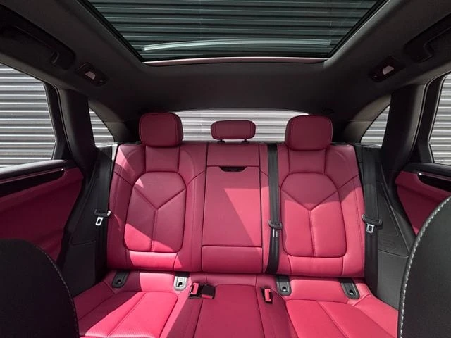 2026 Porsche Macan S - Image 26 of 29
