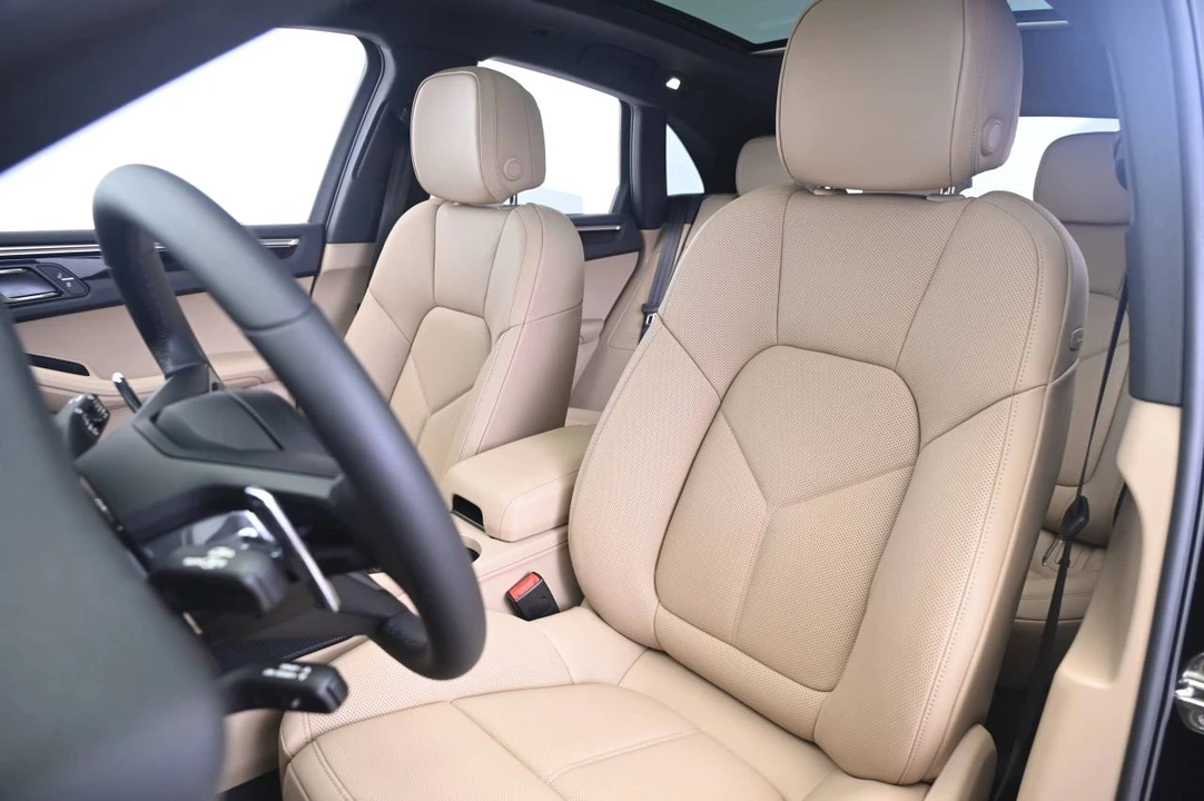 2026 Porsche Macan S - Image 5 of 5