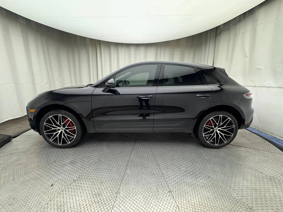 2026 Porsche Macan S - Image 2 of 5