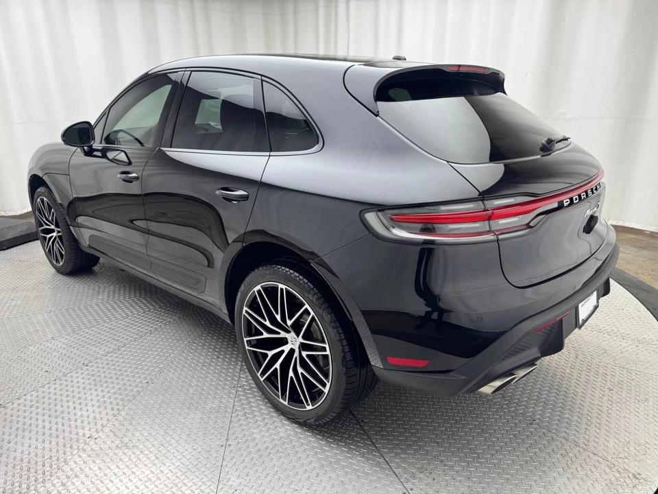2026 Porsche Macan S - Image 3 of 5