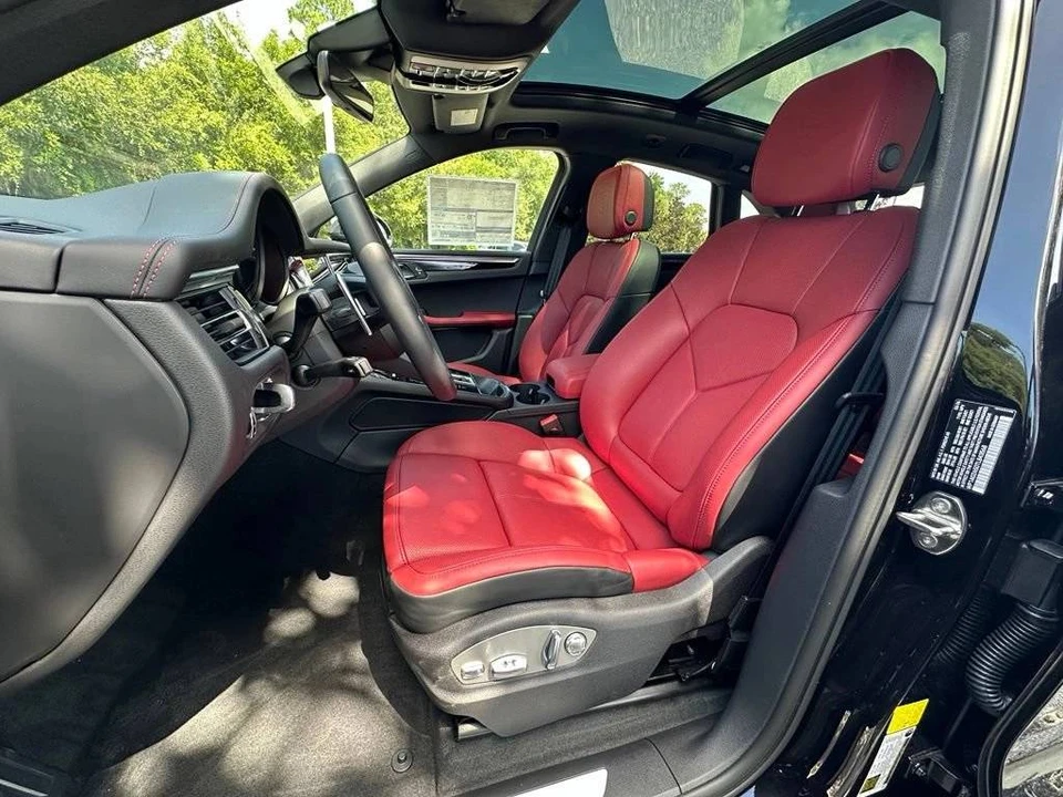 2026 Porsche Macan S - Image 5 of 5