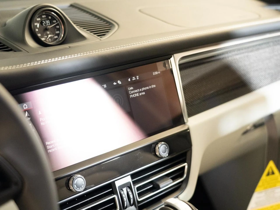 2026 Porsche Macan S - Image 21 of 28