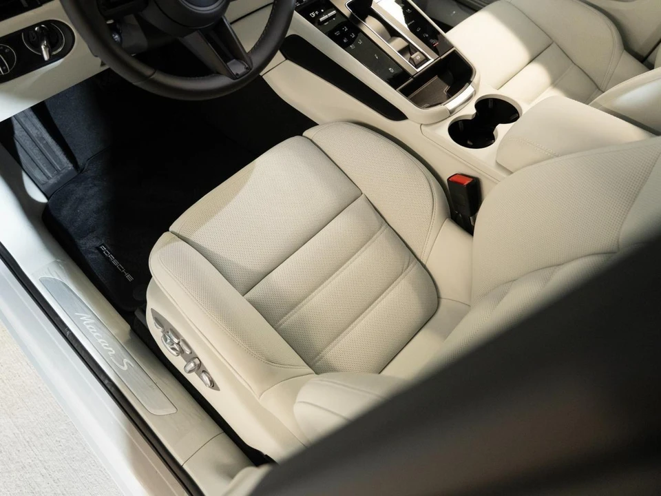 2026 Porsche Macan S - Image 14 of 28