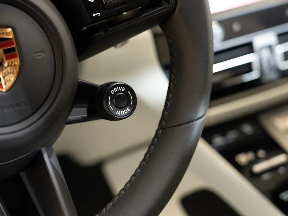 2026 Porsche Macan S - Image 23 of 28