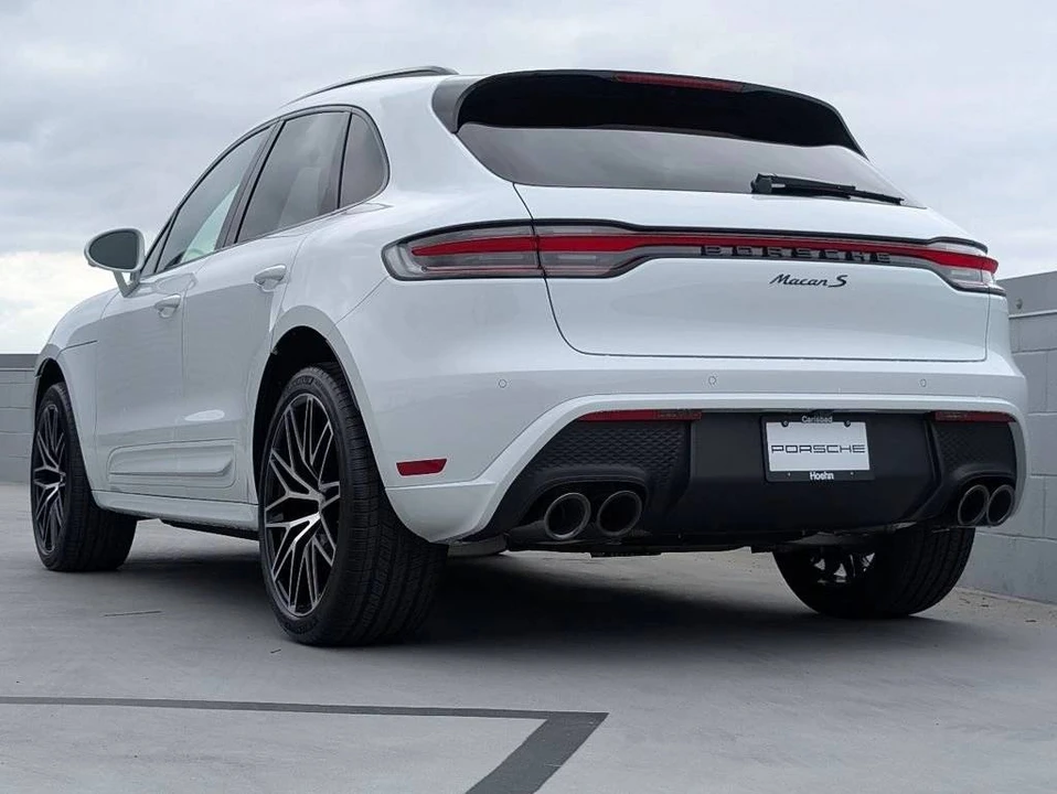 2026 Porsche Macan S - Image 3 of 5