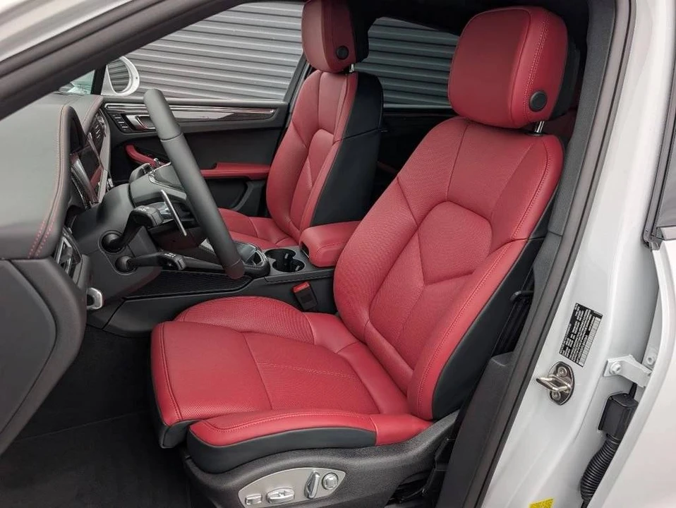 2026 Porsche Macan S - Image 5 of 5