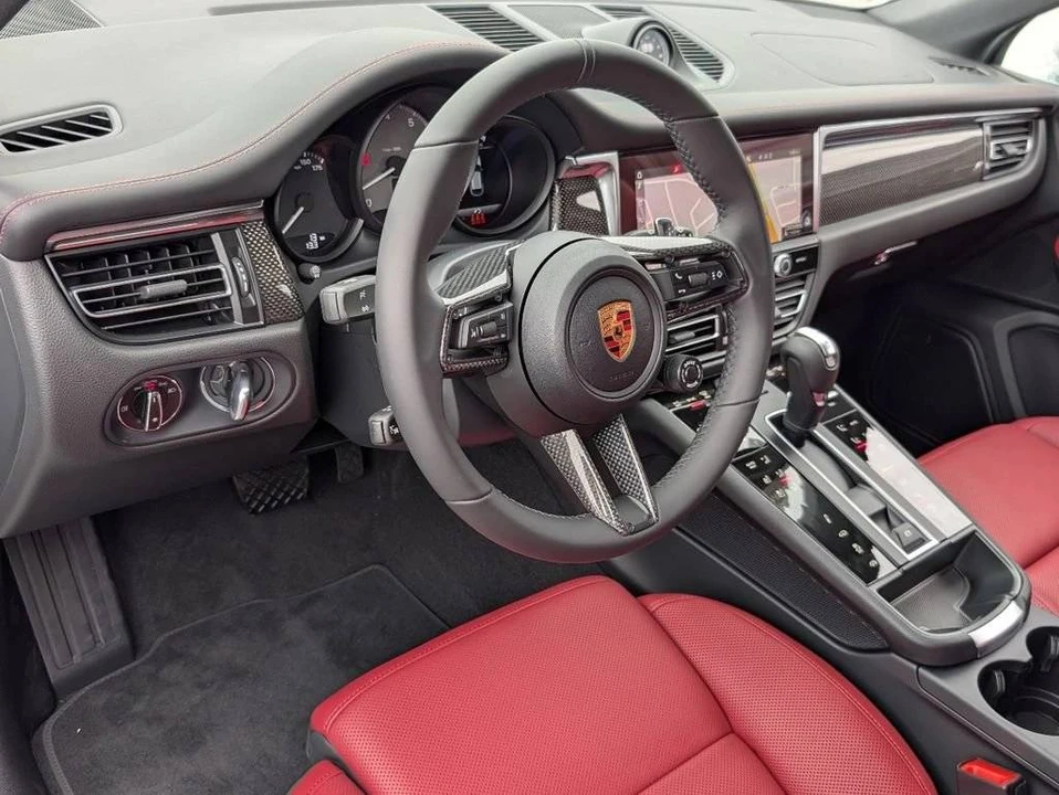 2026 Porsche Macan S - Image 4 of 5