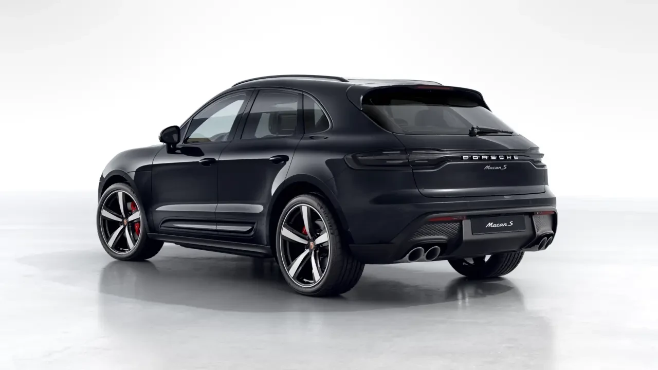 2026 Porsche Macan - Image 24 of 30