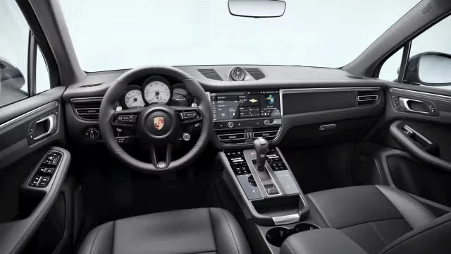 2026 Porsche Macan - Image 26 of 30