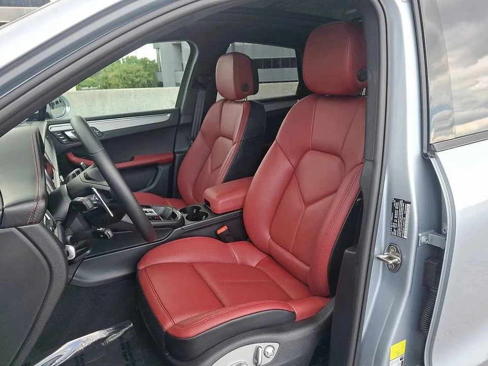 2026 Porsche Macan S - Image 5 of 5
