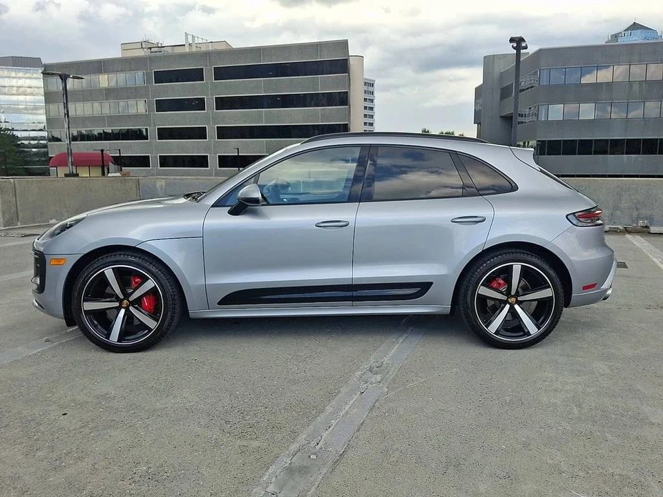 2026 Porsche Macan S - Image 2 of 5