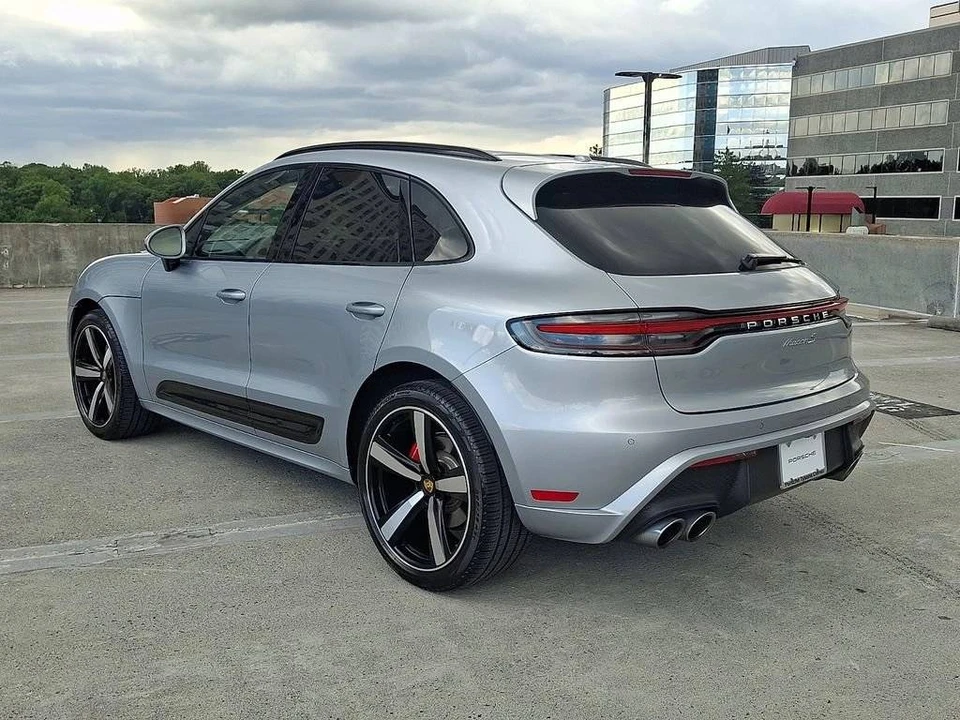 2026 Porsche Macan S - Image 3 of 5
